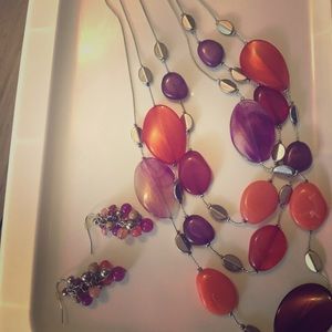 Necklace - chunky statement piece w/ earrings